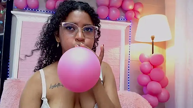 JessyZoe online show from February 3, 10:21 pm