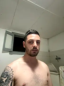 iltoscano95 online show from September 13, 9:03 pm