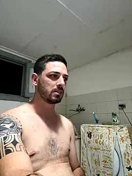 iltoscano95 online show from September 22, 6:43 pm