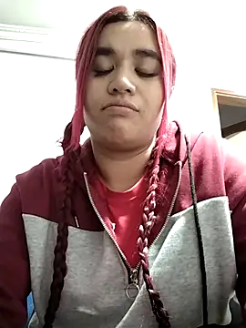 Snapshot of EmaGw chatting on February 3, 10:59 pm EmaGw online show from February 3, 10:59 pm