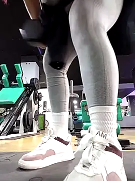 Snapshot of EmaGw chatting on February 13, 10:17 pm EmaGw online show from February 13, 10:17 pm