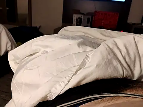 eatmywhiteass online show from March 19, 5:52 am