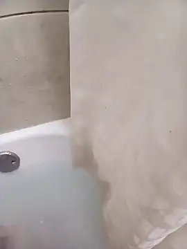 eatmywhiteass online show from April 21, 9:06 pm