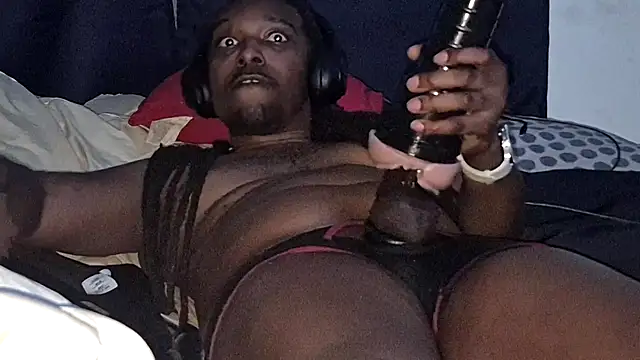 suzyswallowsxxx704 online show from April 24, 3:36 pm