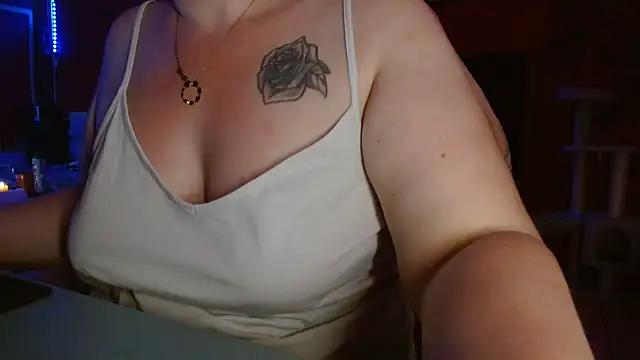 cruellaculdenfer67 online show from March 4, 9:10 pm