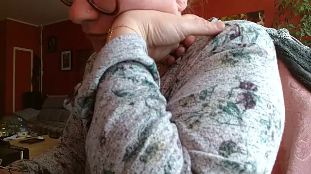 cruellaculdenfer67 online show from March 17, 9:34 am