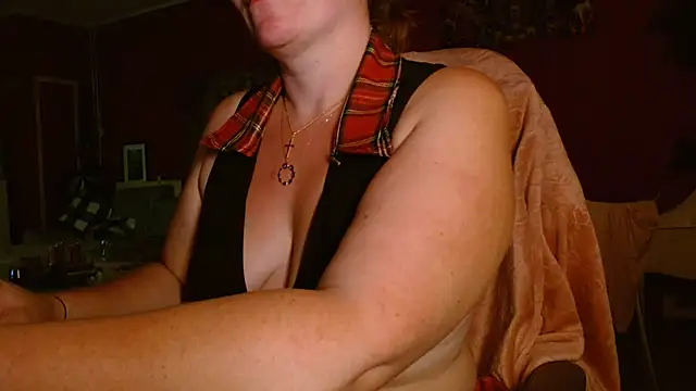 Snapshot of cruellaculdenfer67 chatting on July 7, 9:52 pm cruellaculdenfer67 online show from July 7, 9:52 pm