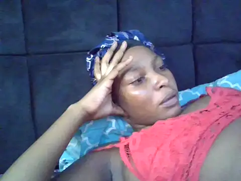 Snapshot of Midnight_Clique_ chatting on November 3, 9:32 am Midnight Clique online show from November 3, 9:32 am