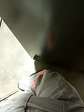 Snapshot of Din0071 chatting on December 6, 10:41 pm Din0071 online show from December 6, 10:41 pm