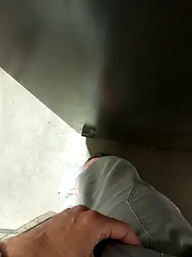 Snapshot of Din0071 chatting on December 17, 11:16 pm Din0071 online show from December 17, 11:16 pm