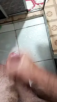 Snapshot of Din0071 chatting on December 28, 1:38 pm Din0071 online show from December 28, 1:38 pm