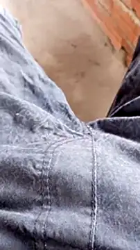 Snapshot of Din0071 chatting on January 7, 2:41 pm Din0071 online show from January 7, 2:41 pm