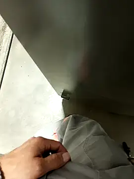 Snapshot of Din0071 chatting on January 8, 10:48 pm Din0071 online show from January 8, 10:48 pm