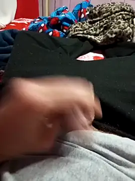 Snapshot of Din0071 chatting on September 23, 8:06 am Din0071 online show from September 23, 8:06 am