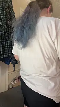 velvetta  online show from November 8, 7:45 pm