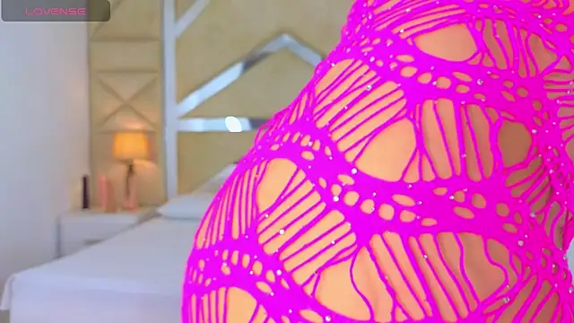 Tiphani walker  online show from November 2, 10:56 pm