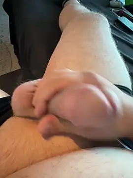 Snapshot of Sebastian24589 chatting on September 24, 7:33 am Sebastian24589 online show from September 24, 7:33 am