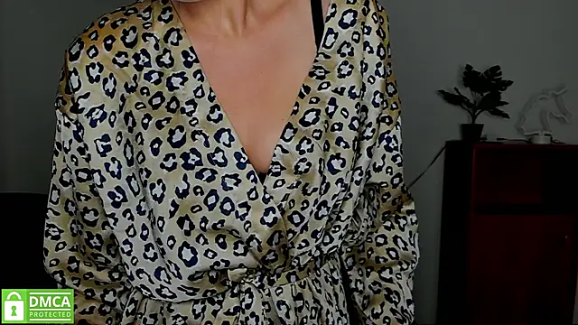 annakillianox online show from October 11, 5:28 am