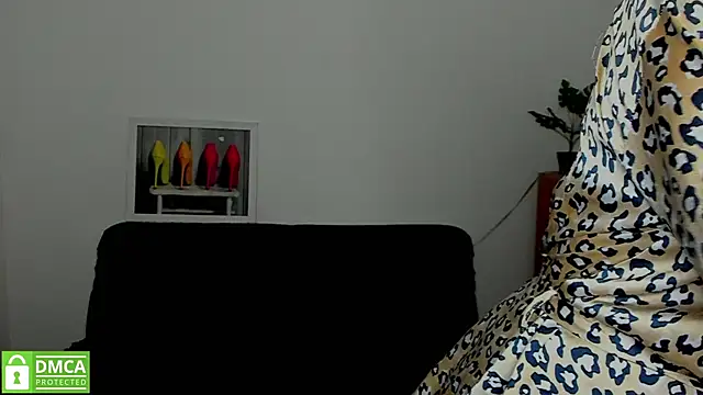 annakillianox online show from October 18, 5:21 am