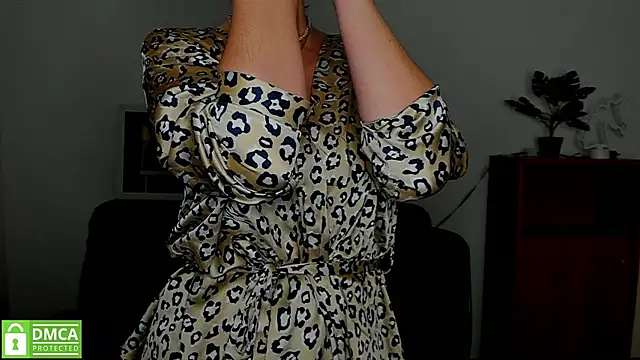 annakillianox online show from October 28, 12:30 pm