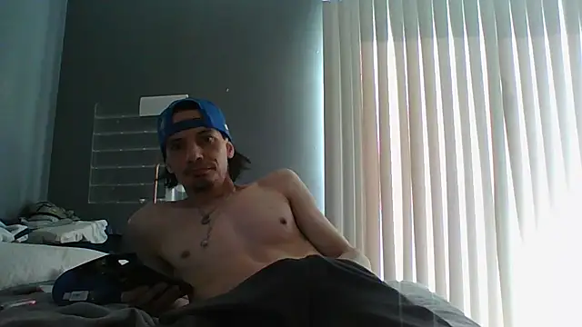 gifted723 online show from December 2, 8:15 pm