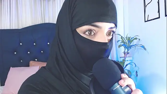 Uzra hayed online show from November 21, 8:18 pm