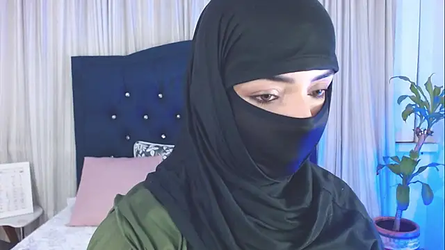 Uzra hayed online show from December 4, 11:13 pm