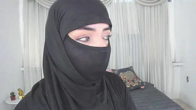 Snapshot of Uzra_hayed chatting on July 11, 1:25 pm Uzra hayed online show from July 11, 1:25 pm