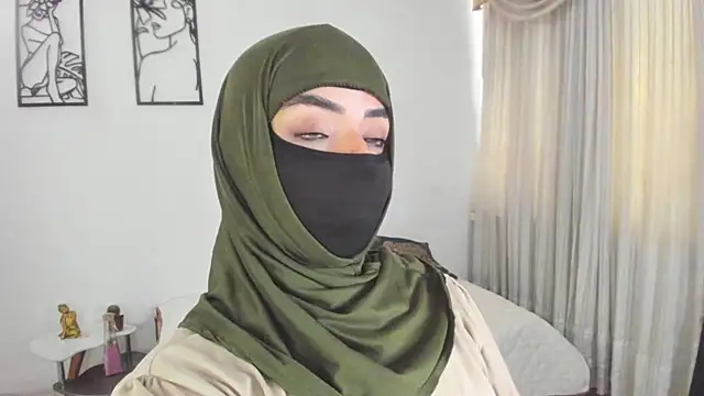 Snapshot of Uzra_hayed chatting on July 28, 4:39 pm Uzra hayed online show from July 28, 4:39 pm