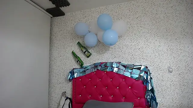 luly pink online show from September 30, 4:06 am