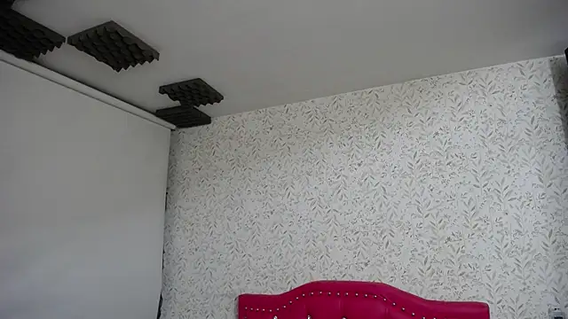 luly pink online show from January 9, 3:31 am