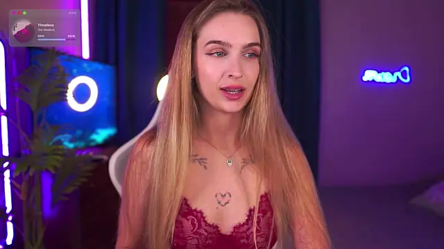 Kamila icee online show from October 23, 7:01 pm