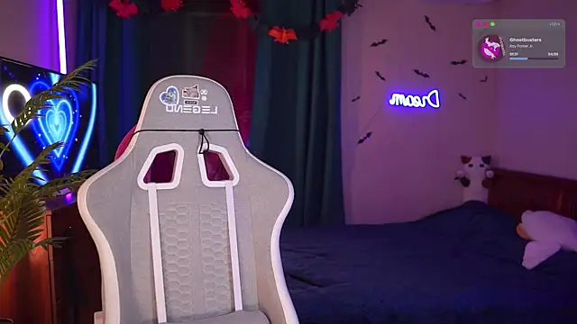 Kamila icee online show from November 1, 8:33 pm