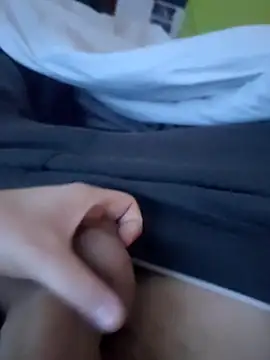 Snapshot of onbifeet chatting on December 13, 11:17 pm onbifeet online show from December 13, 11:17 pm