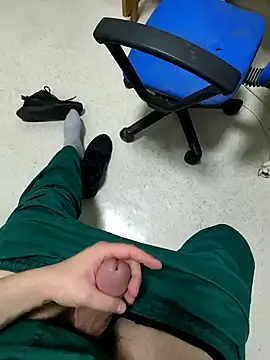 Snapshot of onbifeet chatting on February 26, 8:11 pm onbifeet online show from February 26, 8:11 pm