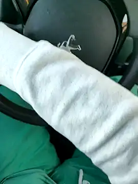 Snapshot of onbifeet chatting on March 7, 4:11 pm onbifeet online show from March 7, 4:11 pm