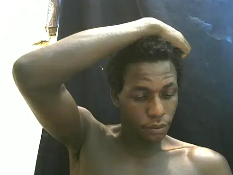 Snapshot of Bigras0011 chatting on May 28, 2:14 pm Bigras0011 online show from May 28, 2:14 pm