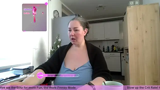 MilfGina online show from December 4, 12:14 pm