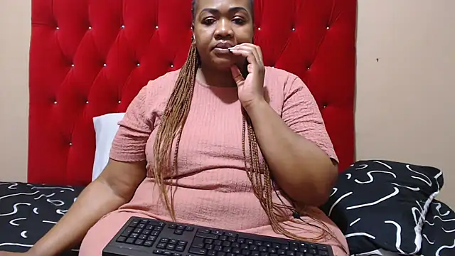 Snapshot of MIGHTYASSS chatting on November 14, 6:56 am MIGHTYASSS online show from November 14, 6:56 am