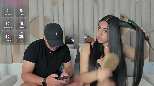 Snapshot of 1m_valery chatting on October 14, 1:45 pm 1m valery online show from October 14, 1:45 pm