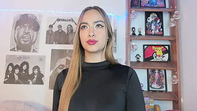 Snapshot of Meowlody chatting on December 3, 11:25 pm Meowlody online show from December 3, 11:25 pm