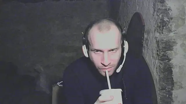 Snapshot of GoodSeksLove chatting on March 7, 5:28 pm GoodSeksLove online show from March 7, 5:28 pm