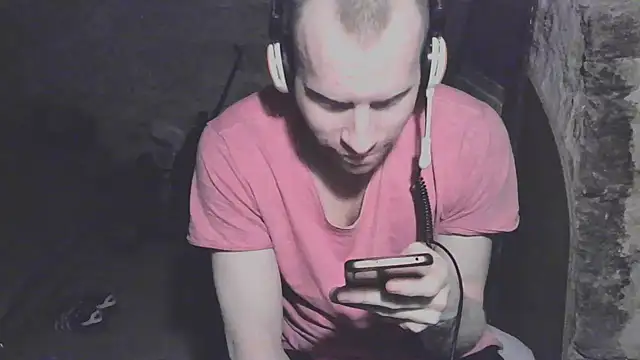 Snapshot of GoodSeksLove chatting on March 8, 5:54 pm GoodSeksLove online show from March 8, 5:54 pm