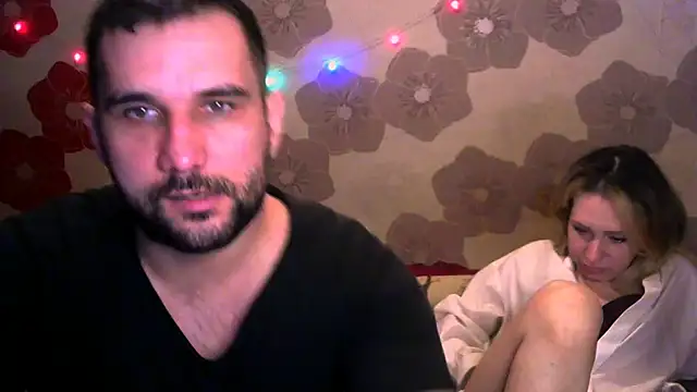 Snapshot of John_Daenerys chatting on April 7, 9:59 pm John Daenerys online show from April 7, 9:59 pm