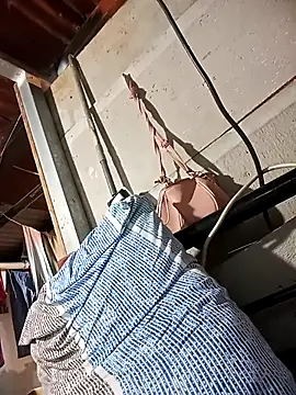 Snapshot of Akonam3000 chatting on November 27, 6:10 pm Akonam3000 online show from November 27, 6:10 pm