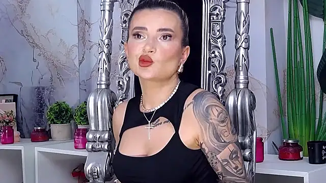 Snapshot of NightshadeIris chatting on March 19, 12:31 pm NightshadeIris online show from March 19, 12:31 pm