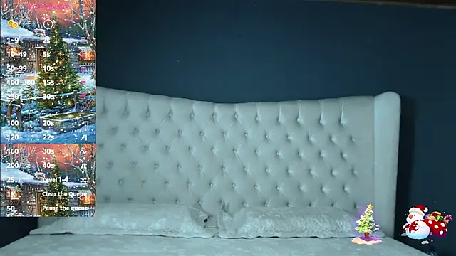 Snapshot of nichole_bree_ chatting on December 6, 11:11 am nichole bree online show from December 6, 11:11 am