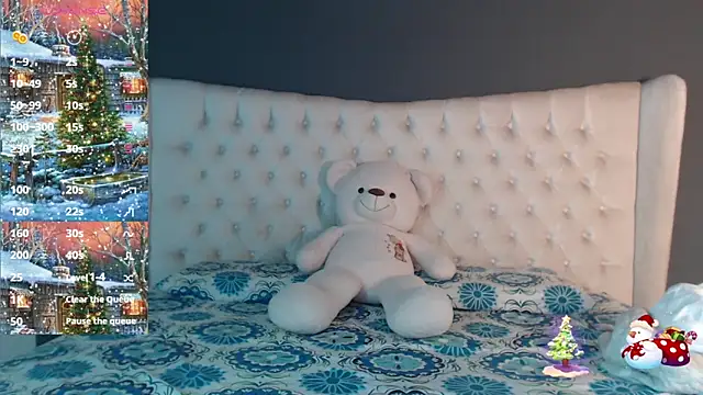 Snapshot of nichole_bree_ chatting on January 2, 11:41 am nichole bree online show from January 2, 11:41 am