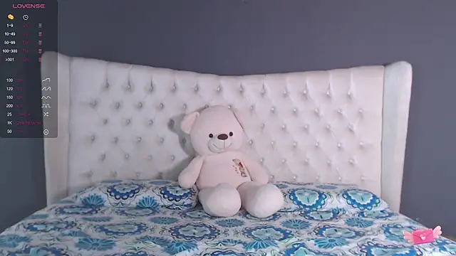 Snapshot of nichole_bree_ chatting on January 10, 6:17 pm nichole bree online show from January 10, 6:17 pm