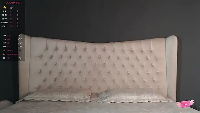 Snapshot of nichole_bree_ chatting on January 17, 11:27 am nichole bree online show from January 17, 11:27 am